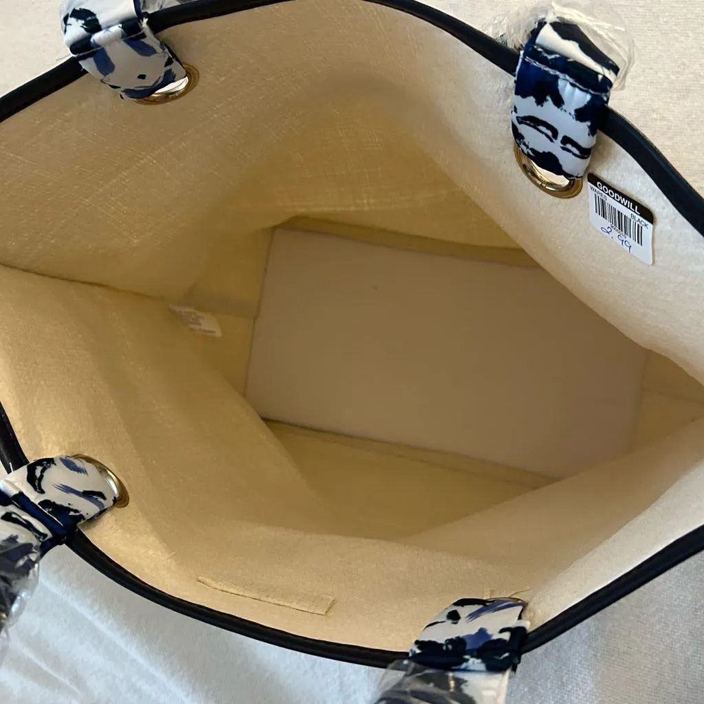 Oscar de la Renta NWT Straw Tote Bag Scarf Handle Resort Coastal Quiet Luxury - Image 4