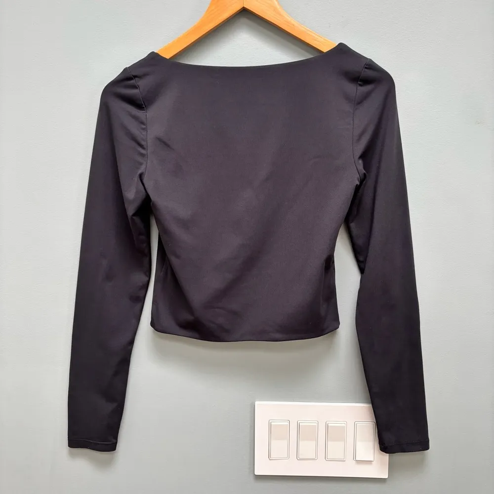 Aritzia Babaton Contour Squareneck Longsleeve Top in Black - Image 6