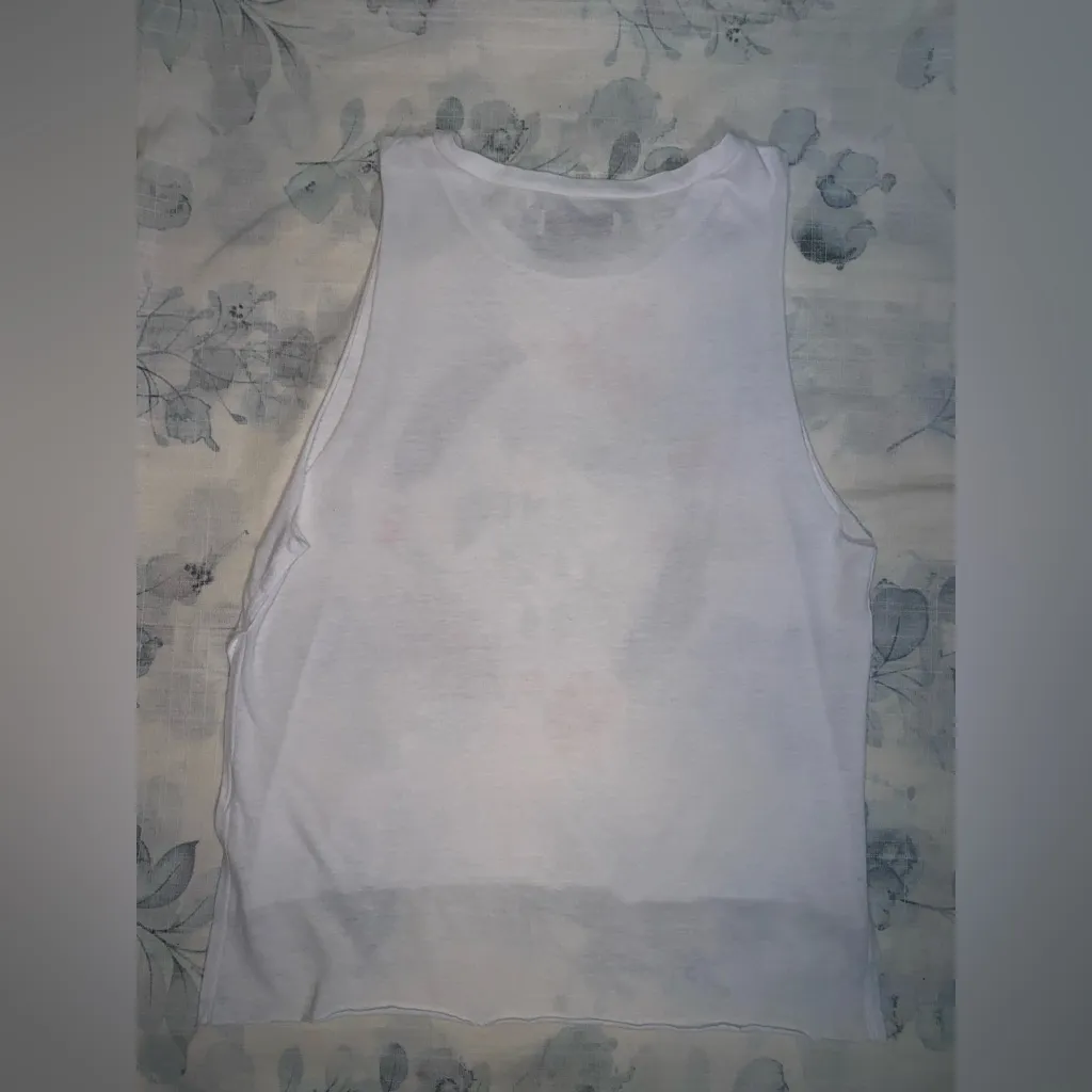 Summer Hollister  Sleeveless Top with Feather and Floral Design size Small - Image 4