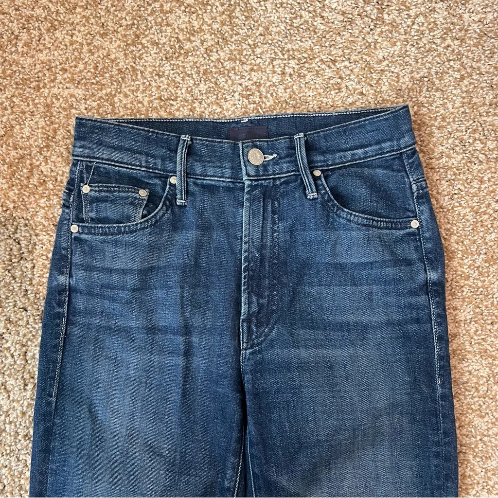 Mother The Insider Crop Step Fray in Royal Treatment Medium Dark Wash Size 24 - Image 5