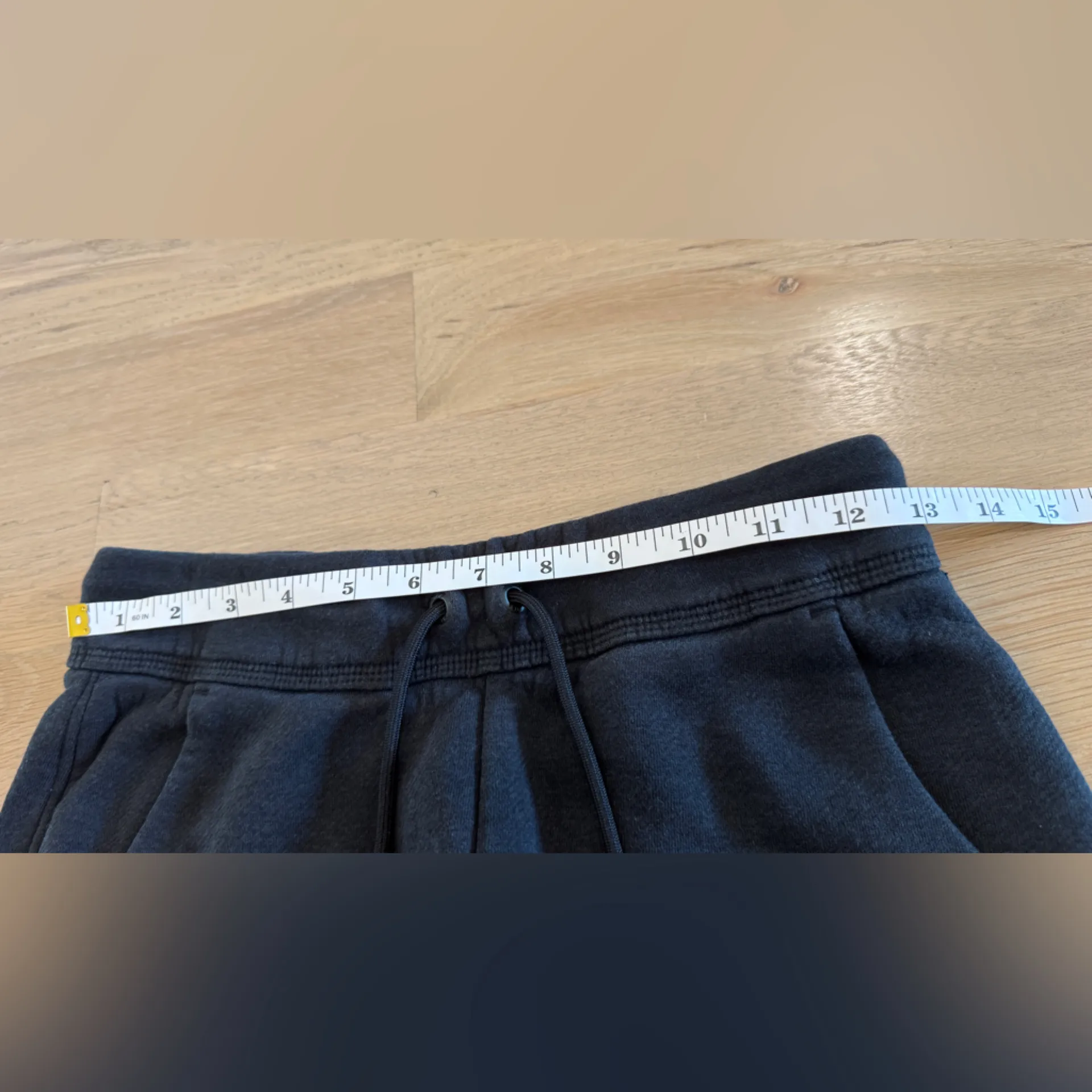 Nike fleece drawstring shorts black size XS - Image 5