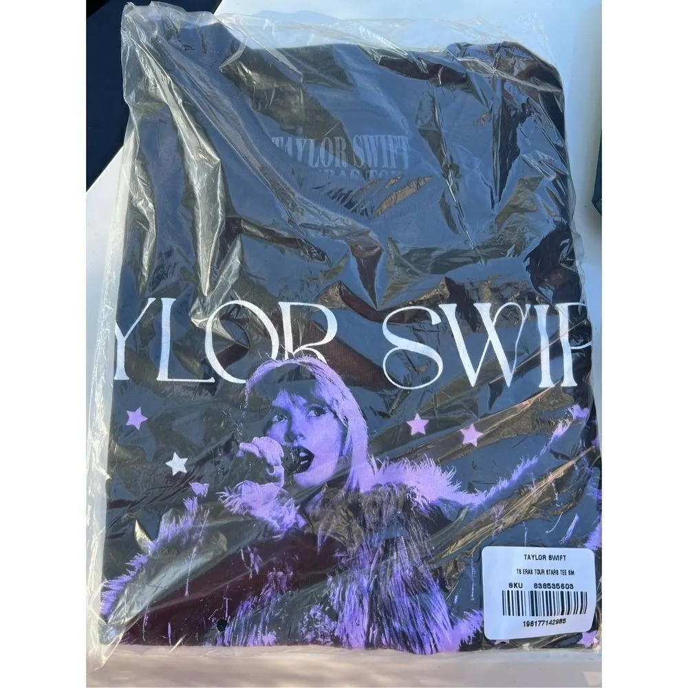 NWOT Taylor Swift ERAS TOUR STARS TEE SHIRT MEDIUM. - Image 2