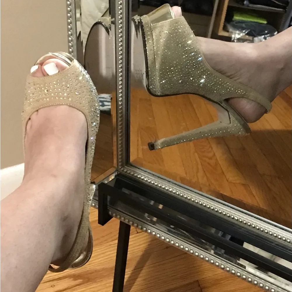 Gold Heart In D Pretty Aurora Borealis Sequence Platform Spiked 6”Heel T… Tan Size 8 - Image 4