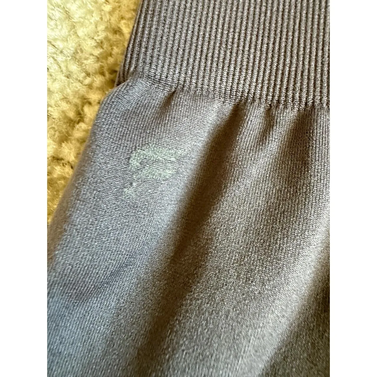 Fabletics Dark Gray Seamless Leggings small - Image 3