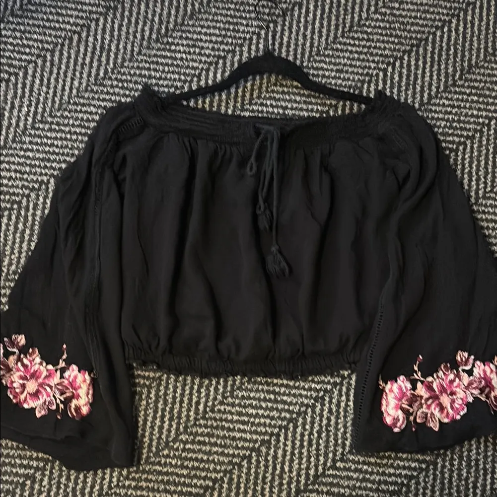 Xhilaration Black Tie Front Crop Blouse - Image 7