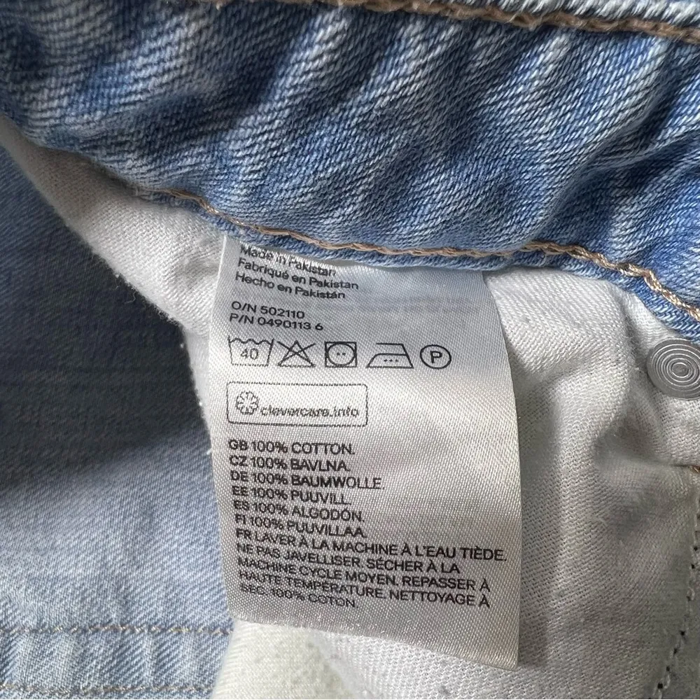 Divided H&M Light Wash Distressed High Waist Jean Shorts - Image 12