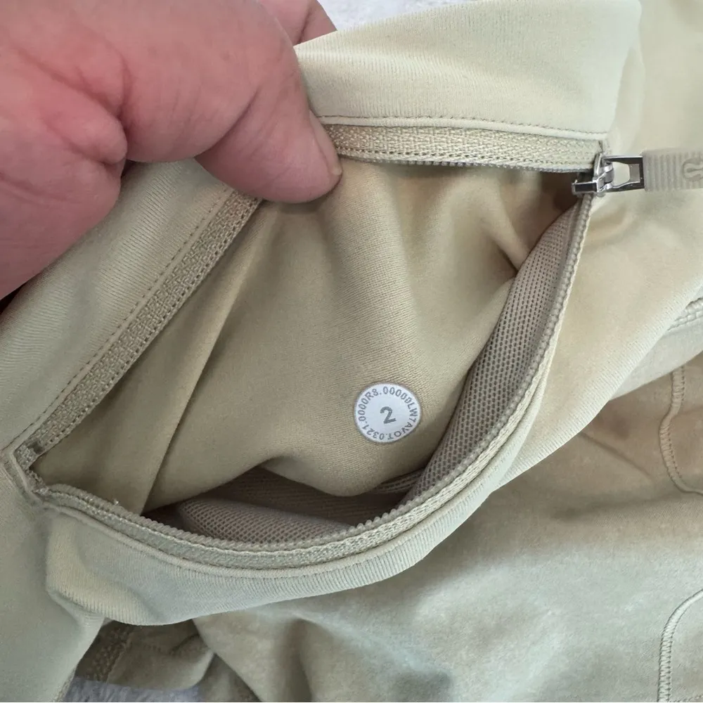 Lululemon Speed Up Mid-Rise Short 4"
Gravel Dust Dew Green Multi / Dew Green 2 - Image 7