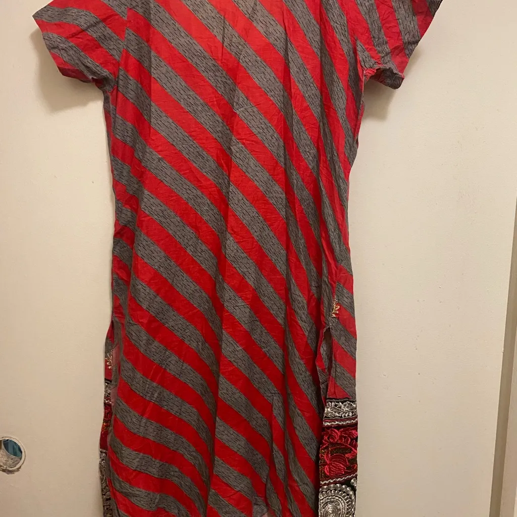 Womens Midi Dress M Bust 36” Gray & Red Stripes Embroidered Bottom Boho Size M - Image 6