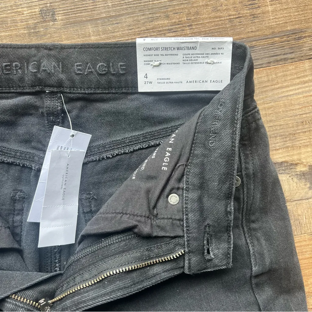 American Eagle Women's Black Highest Rise 90s Boyfriend Stretch Jeans Size 4/27W - Image 5
