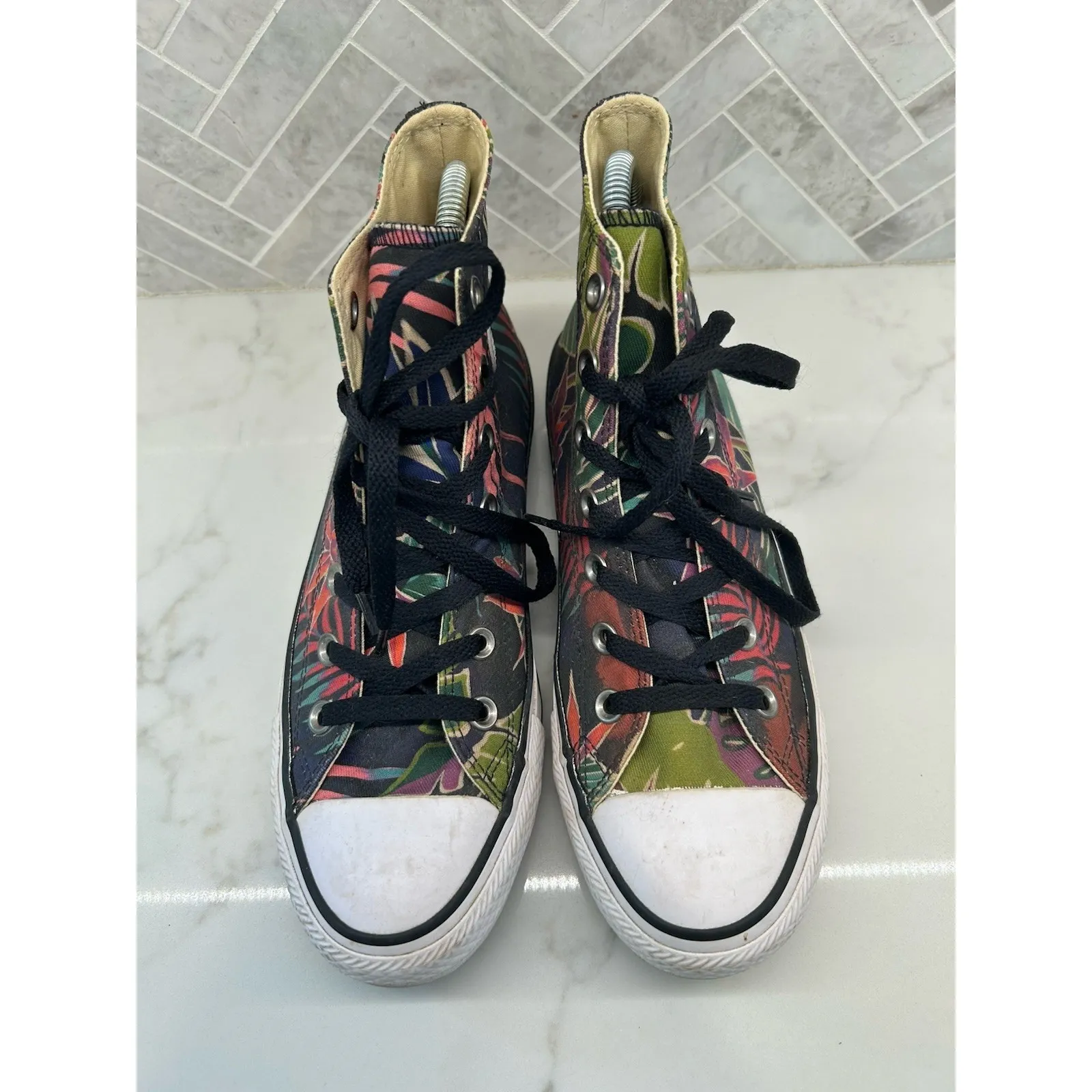 Converse Chuck Taylor All Star High Hi Top 155393C Tropical Floral Womens Size 8 - Image 4