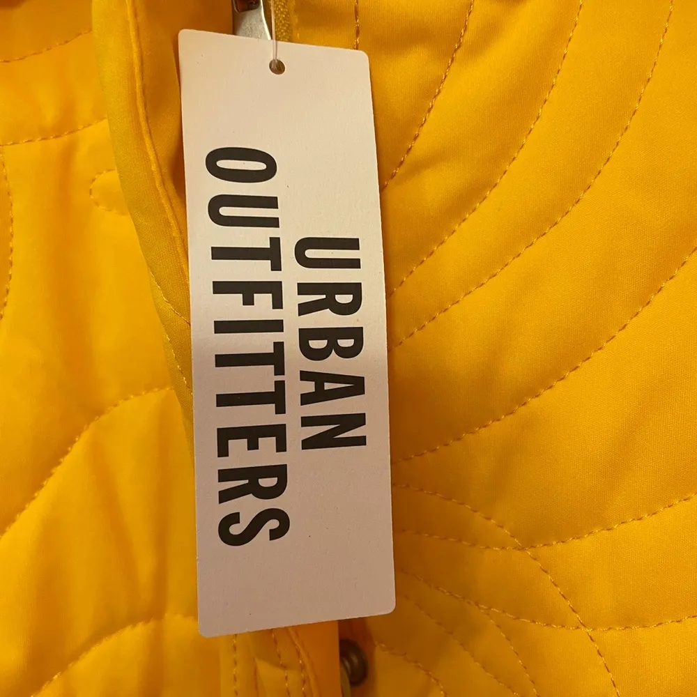 Urban Outfitters Bright Yellow Fun “Bubble Puffer” Quilted Jacket NWT -XS - Image 5