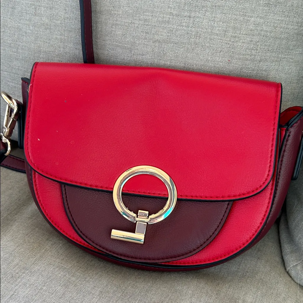 Chico's faux leather rich red ring colorblock crossbody bag bold chic glam - Image 2