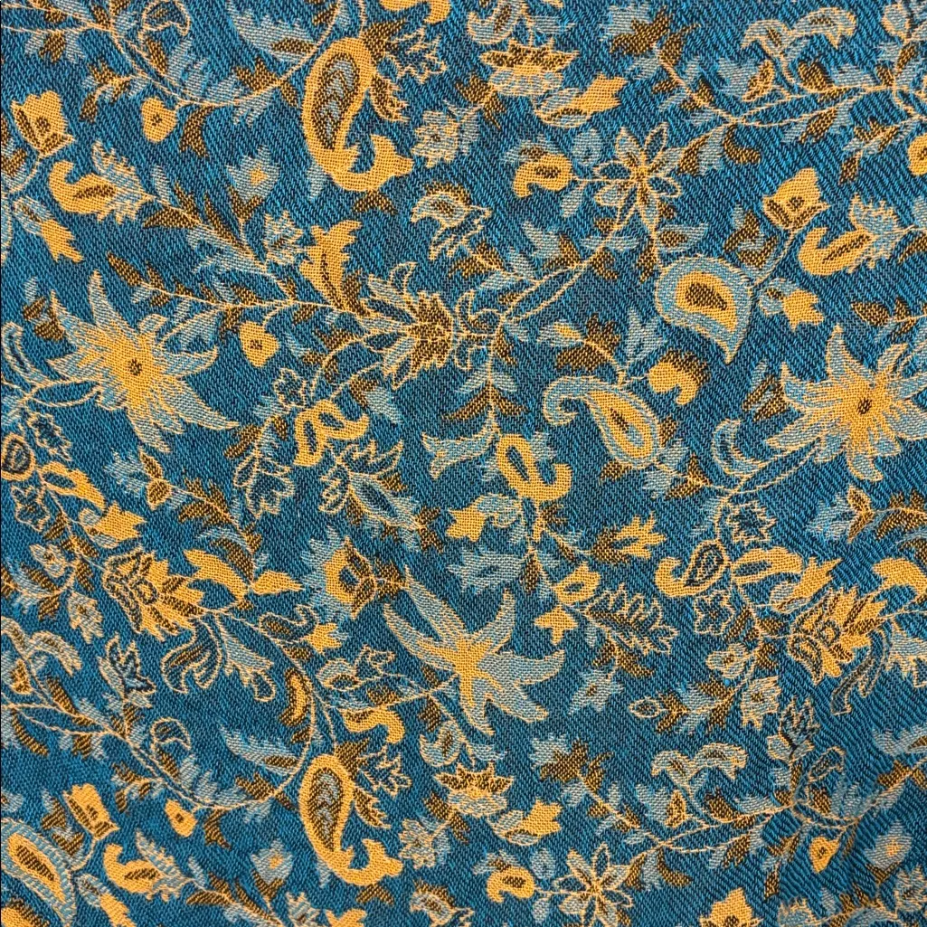100% Pashmina Blue and Yellow Floral Paisley Patterned Shawl With Fringe - Image 4