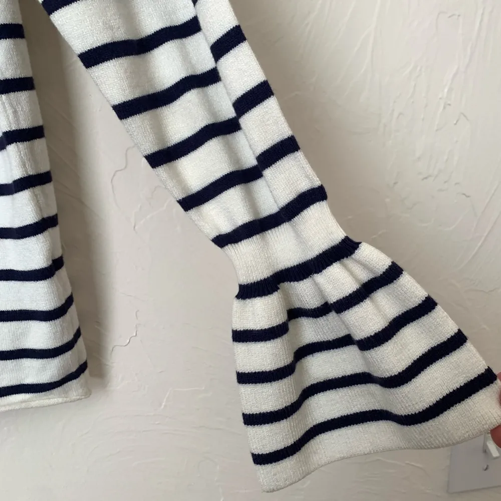 NWT Honey Punch Sweater▪️size S - Image 3