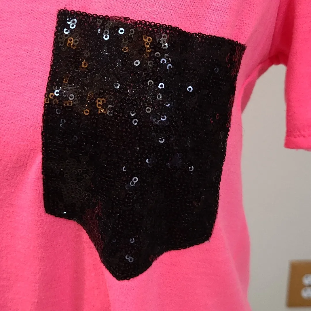 Hot pink shirt - Image 3