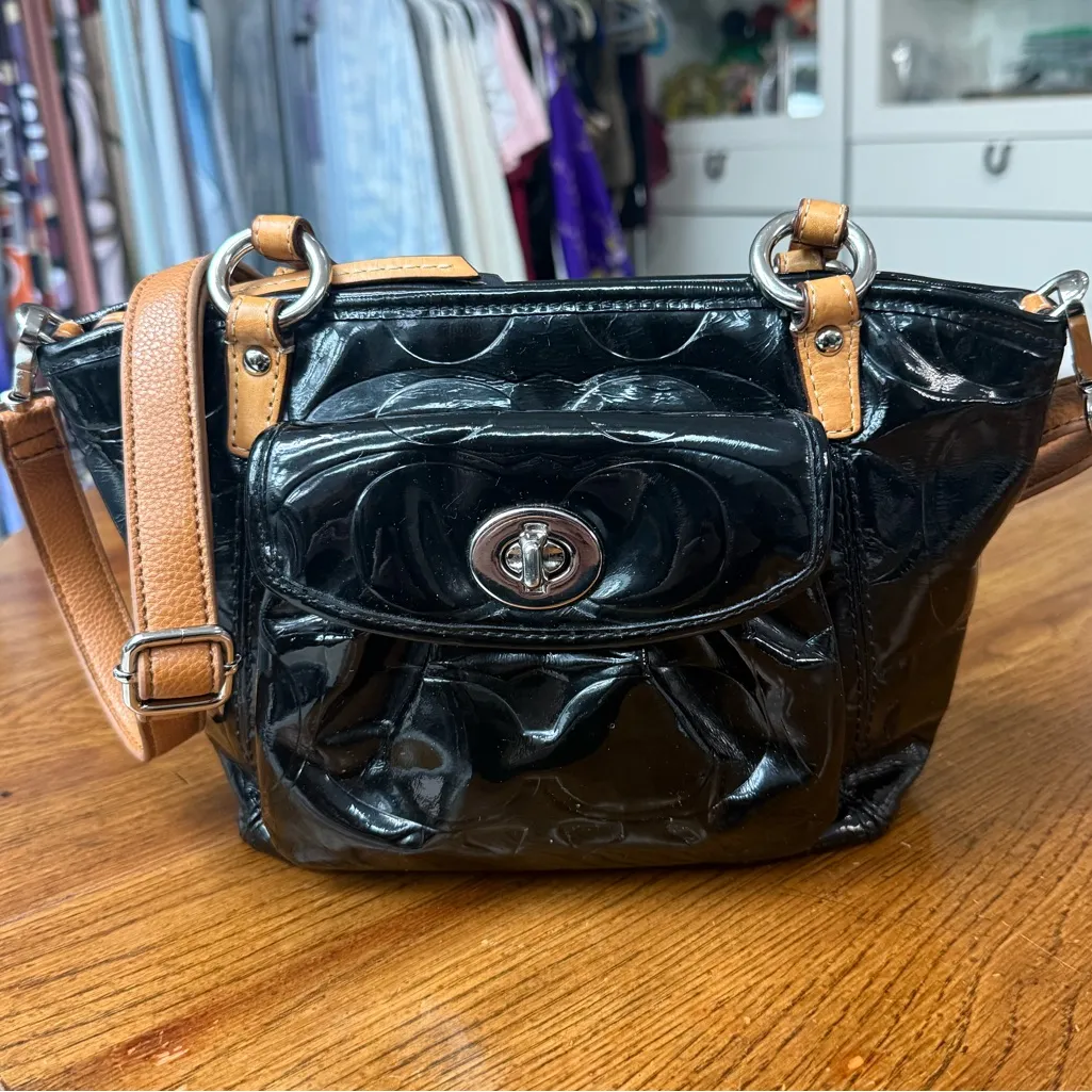 Vintage Coach Black Patent Leather Signature Tote Bag Tan Leather Handles - Image 13