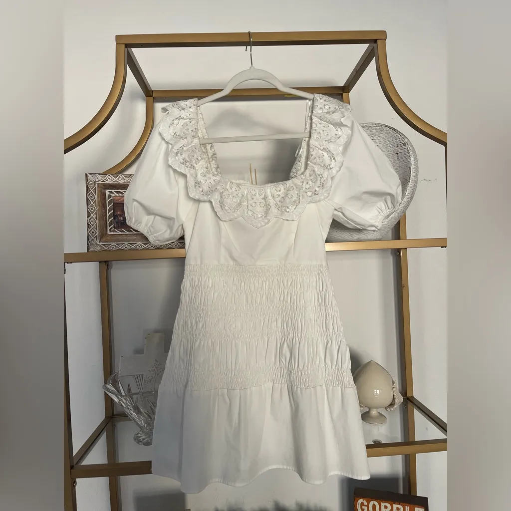 NWOT Astr Patina Dress size Small white smock lace - Image 2
