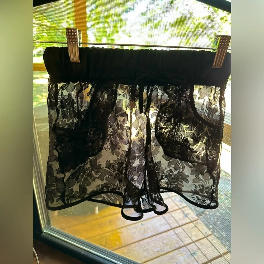 EUC ( no brand ) lace short ( beach or pool ) size S - Image 5