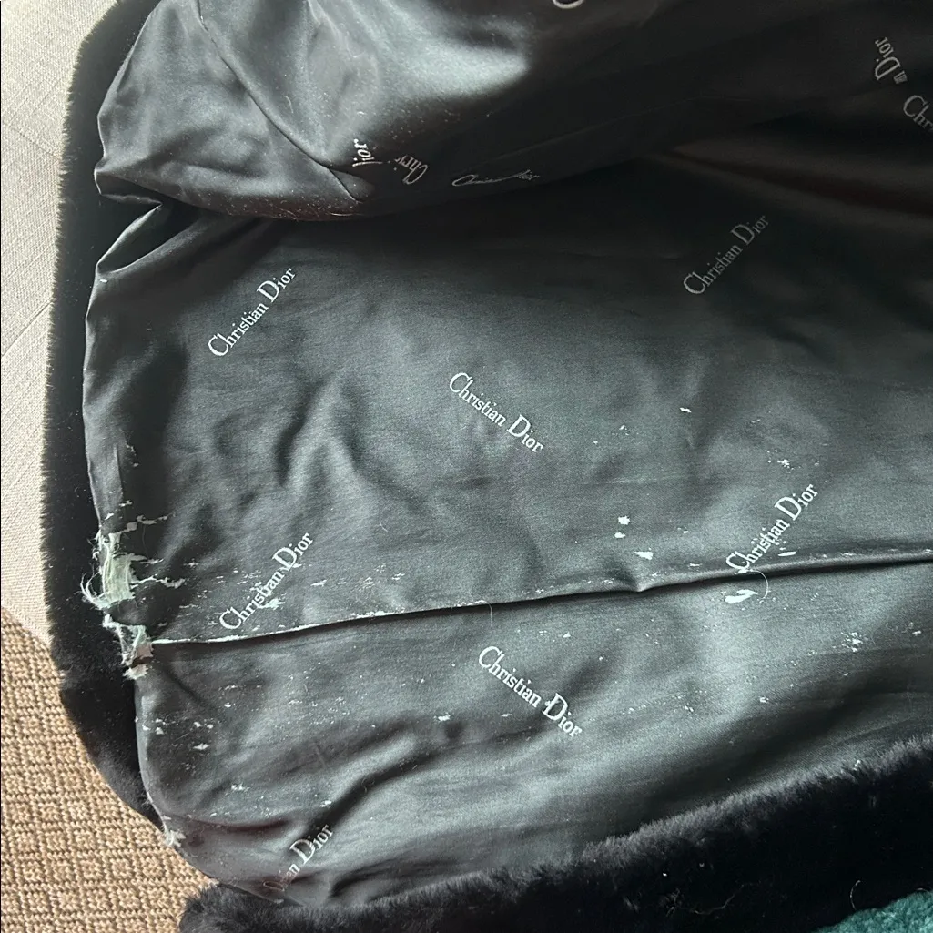 Christian Dior Boutique Fourrure Emerald Green Black Trimmed Faux Fur - Image 9