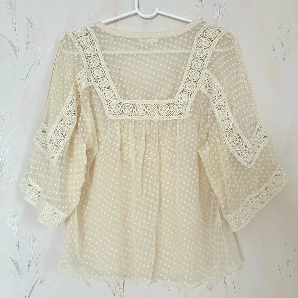 Meadow Rue / Anthropologie Flowy Silk Cream Boho Blouse with Lace Details - Image 5