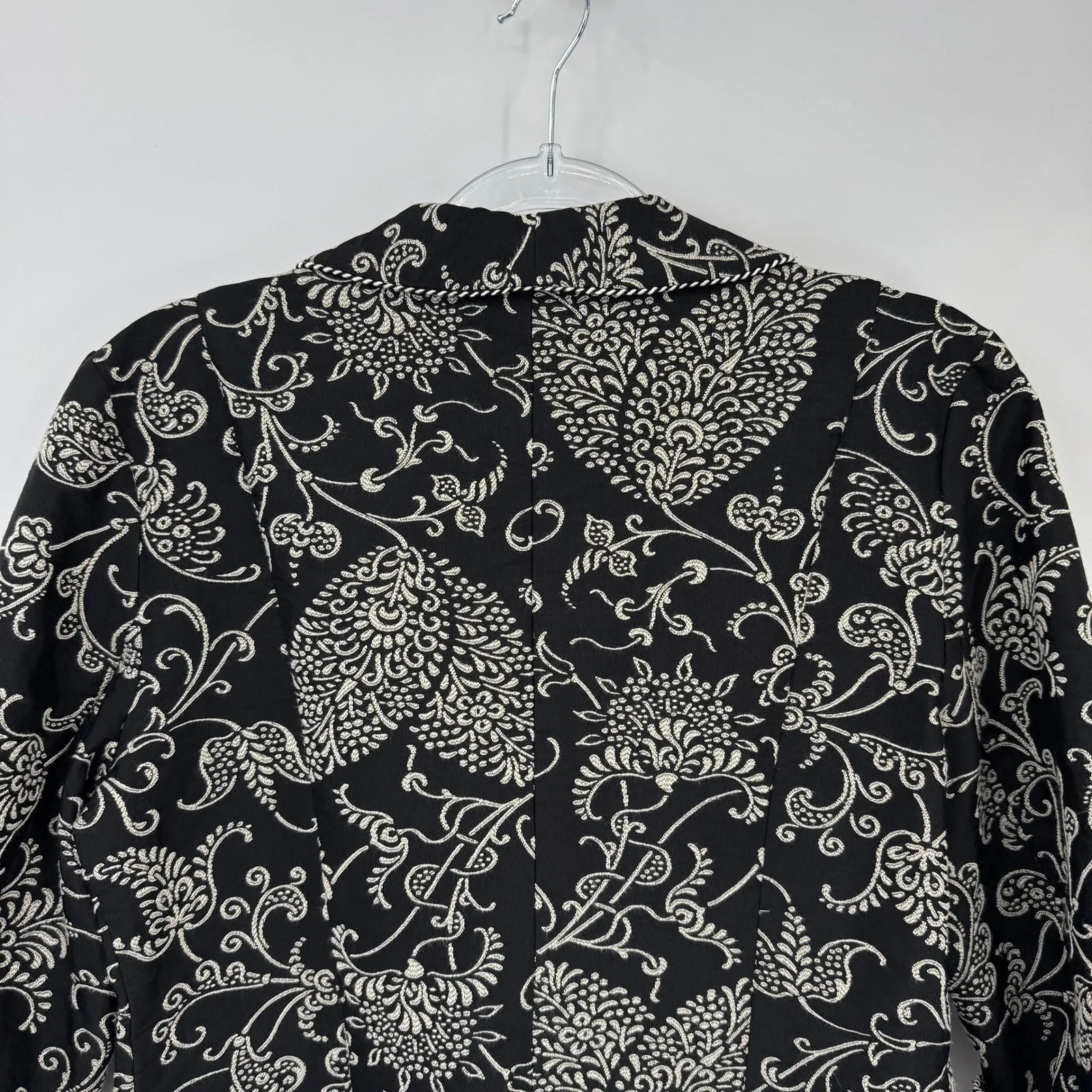 Cabi Eliza Blazer Jacket Womens 8 Black Cream Floral 3/4 Sleeve - Image 9