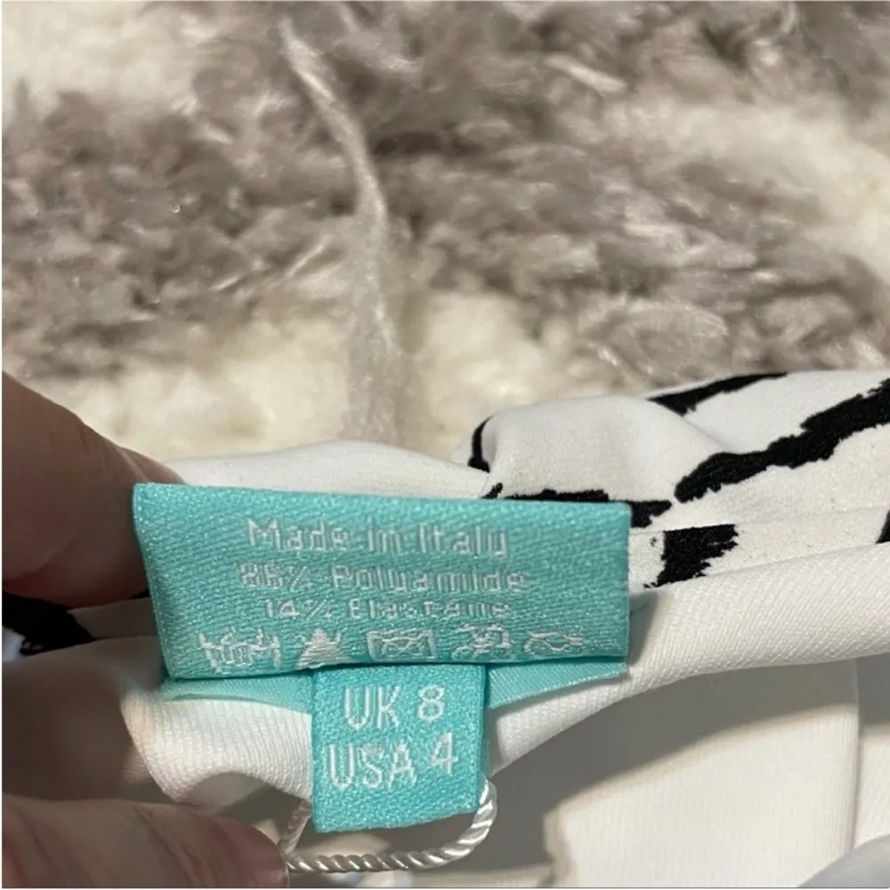 Melissa Odabash Croatia Tiger Print Swimsuit One Piece Black Size 4 - Image 5