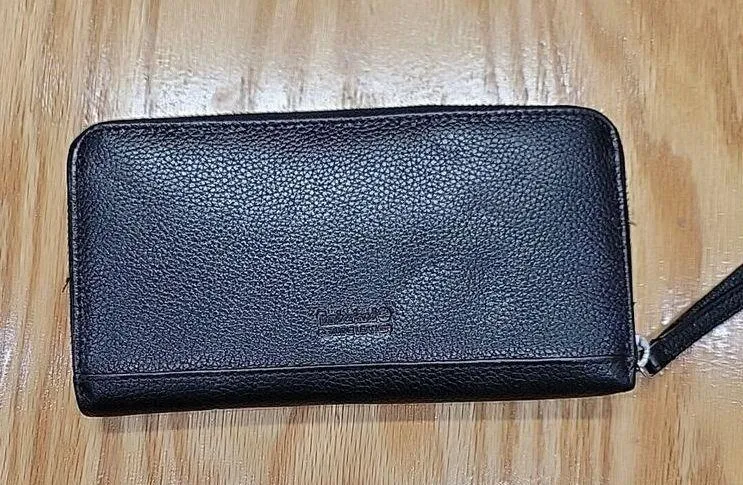 Timberland Women's RfID Leather Zip Around Wallet Clutch with Wristlet Strap A34 - Image 3