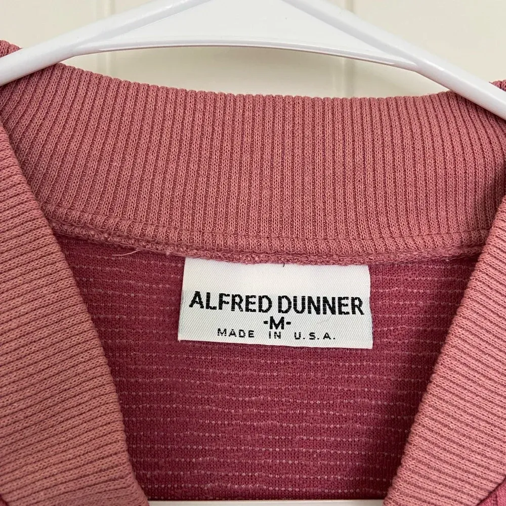 Vintage Alfred Dunner women’s quilted quarter zip jacket —‎ medium Pink - Image 2