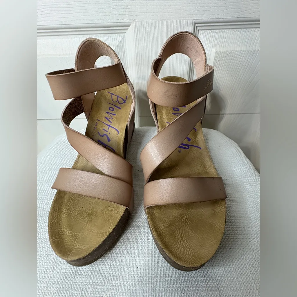 Blowfish Women's Brown Wedge Sandals - Image 2