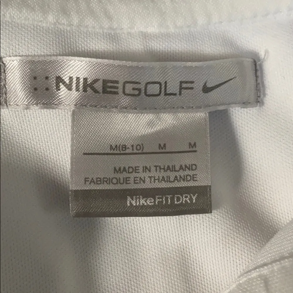 Like New Women’s Nike Golf Dry Fit White Golf Or Tennis Polo Size Medium. - Image 4