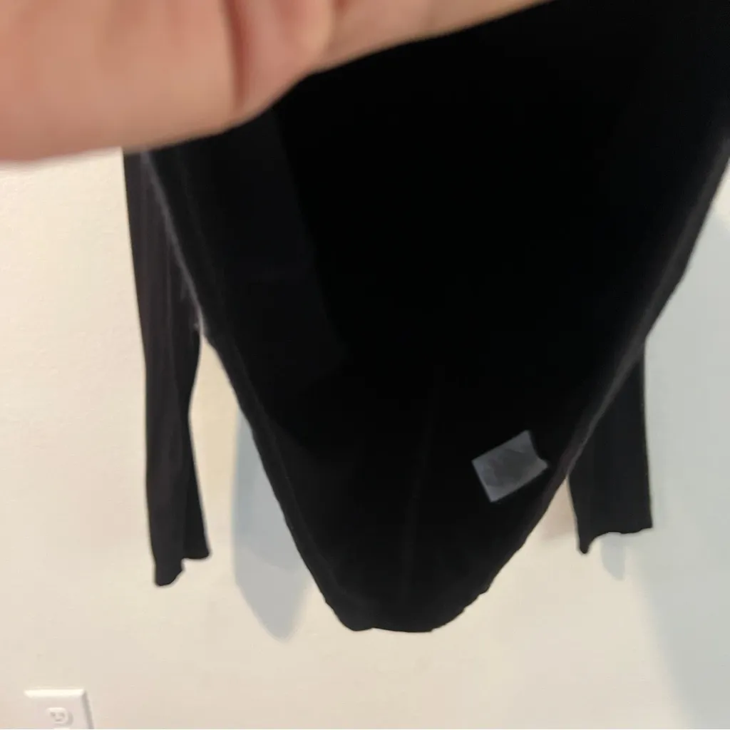 Lord & Taylor Iconic Fit Twisted Front‎ Black Stretch Flowy Rayon Knit Top XL - Image 4