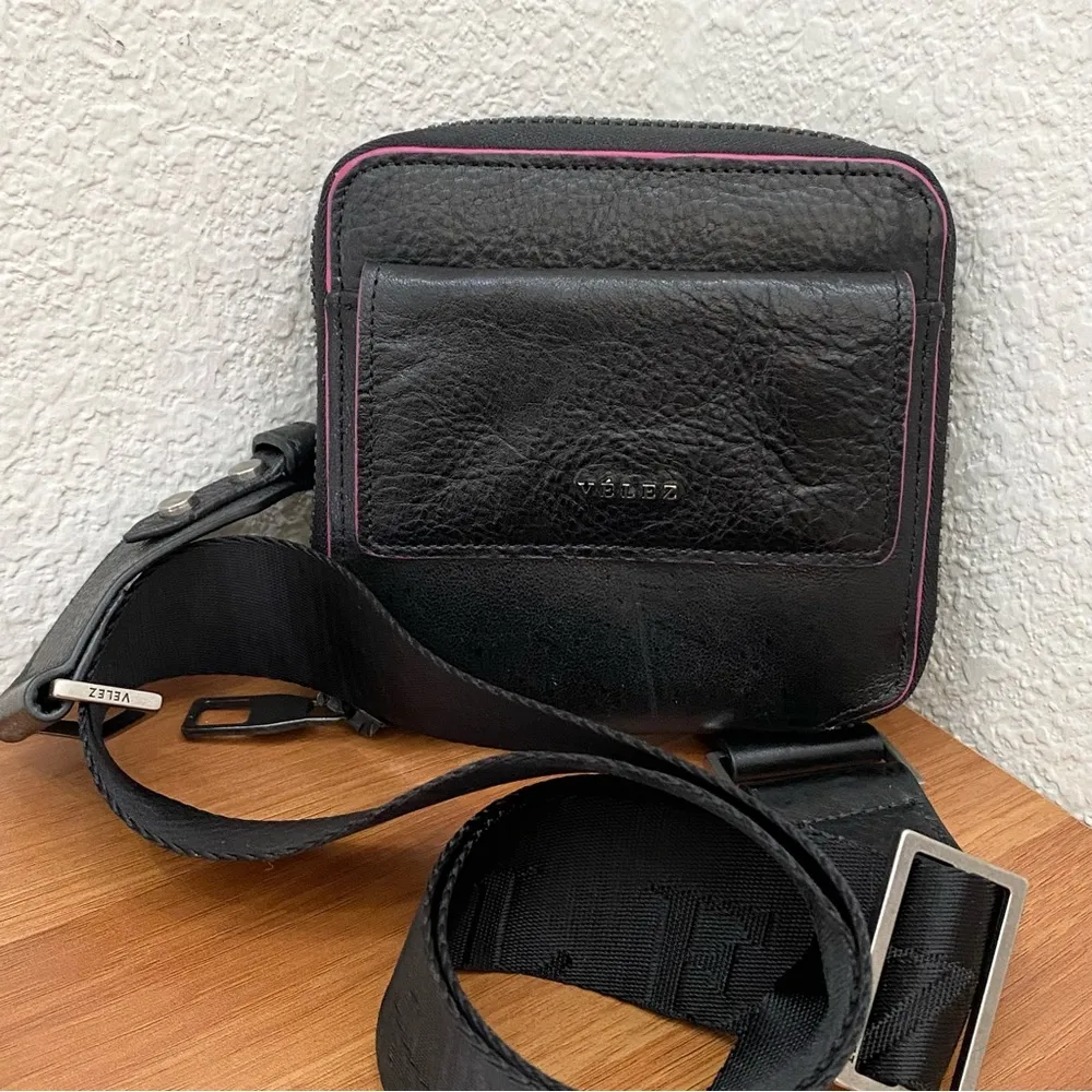 VELEZ Black Cattle Leather Crossbody Wallet Bag - Image 4