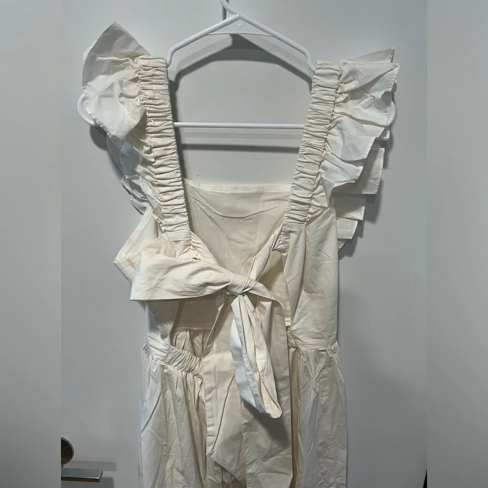 White ruffled dress - Image 3