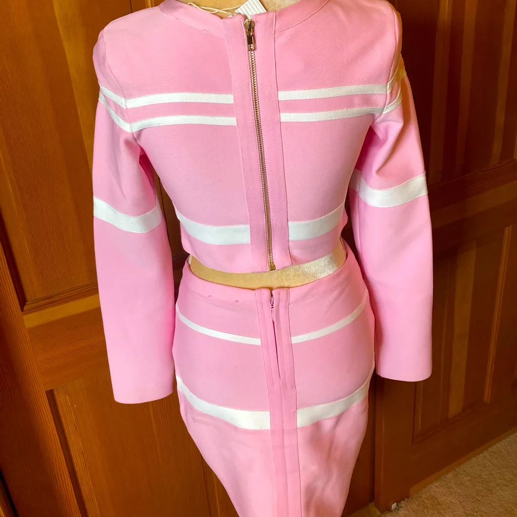 LAST ONE! GORGEOUS Pretty Pink Skirt Suit Set. Size Medium - Image 12
