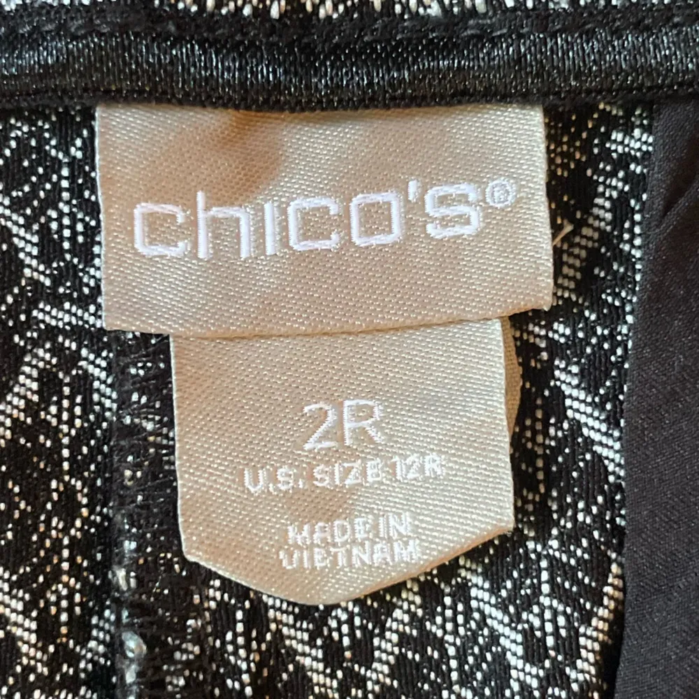 Chicos Silver Tone Diamond Print Jacquard Metallic Women’s Skinny Pants - Image 7