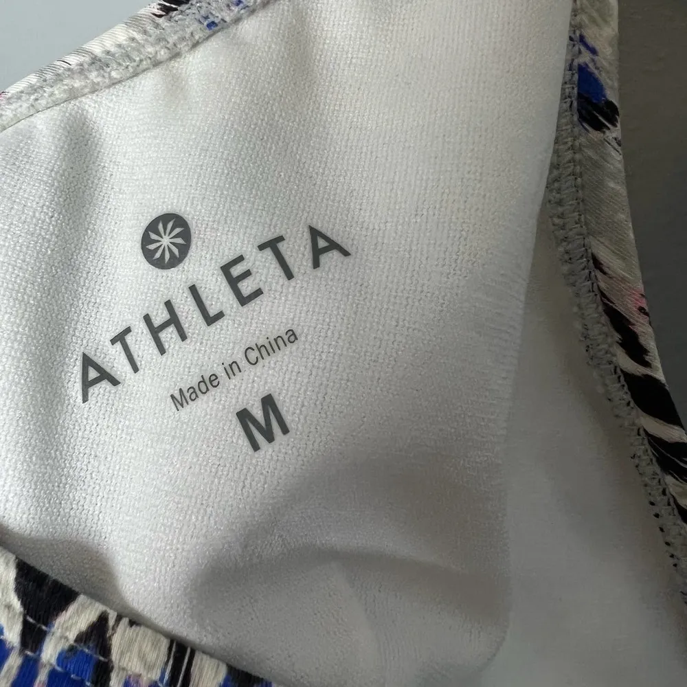 Athleta Kamala caspian blue white ikat bikini top UPF 50+ stretch size medium - Image 6