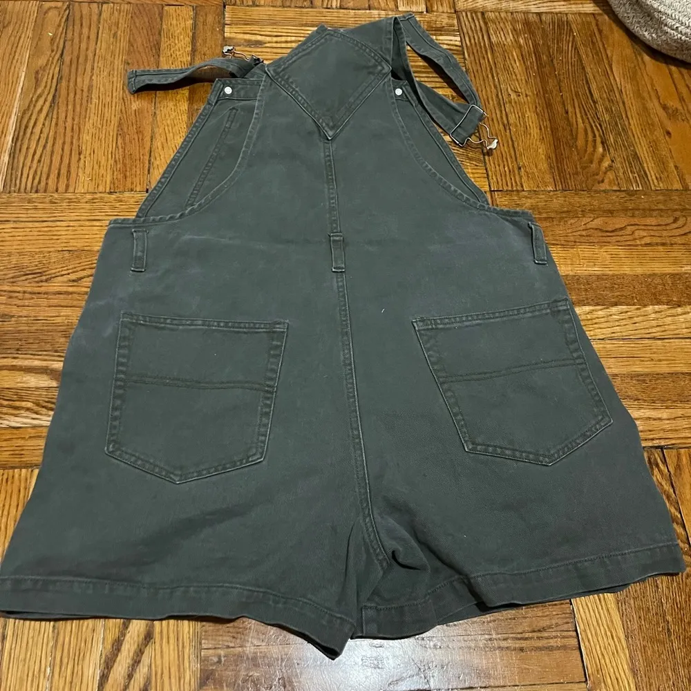 Vintage olive green short overalls Size M - Image 3