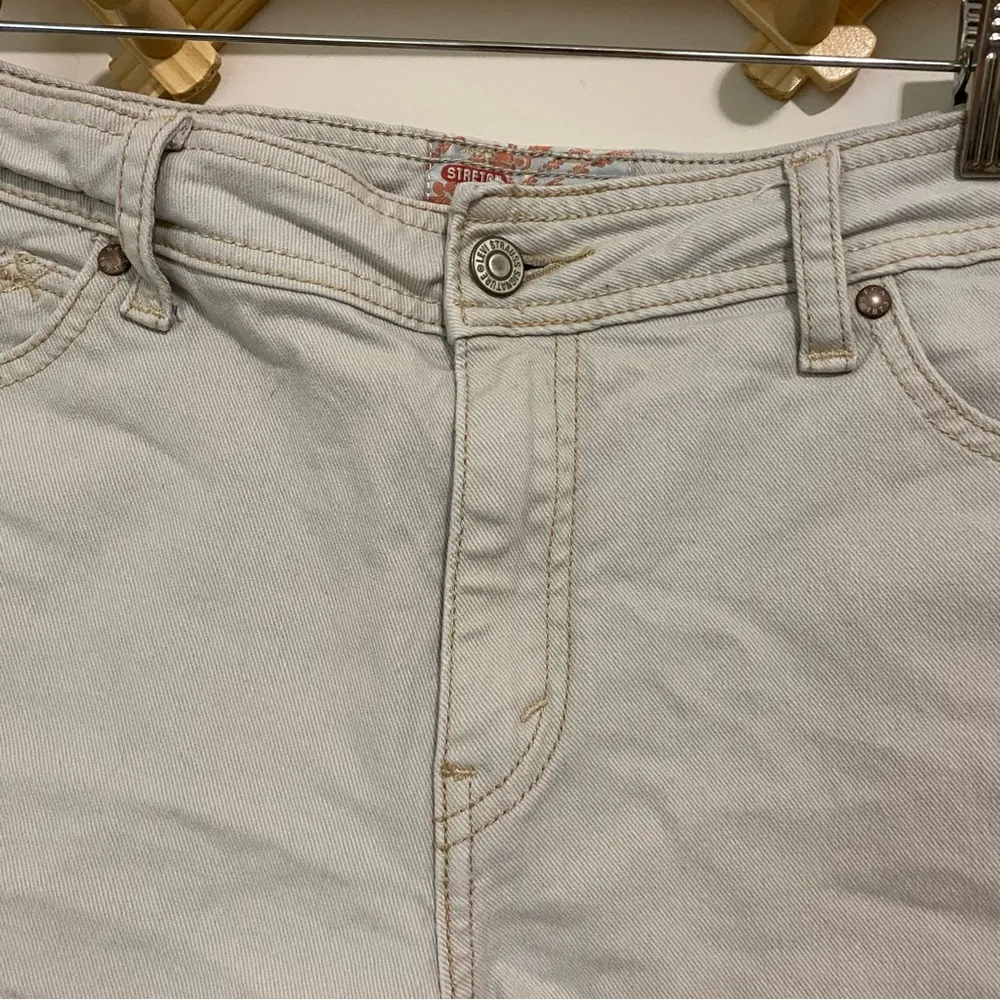 Vintage Levi Strauss Denim Shorts size 14 - Image 3