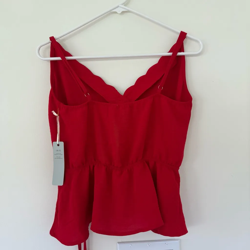 Iris Red Wrap Tie Front Scallop Blouse Camisole Size S NWT - Image 7