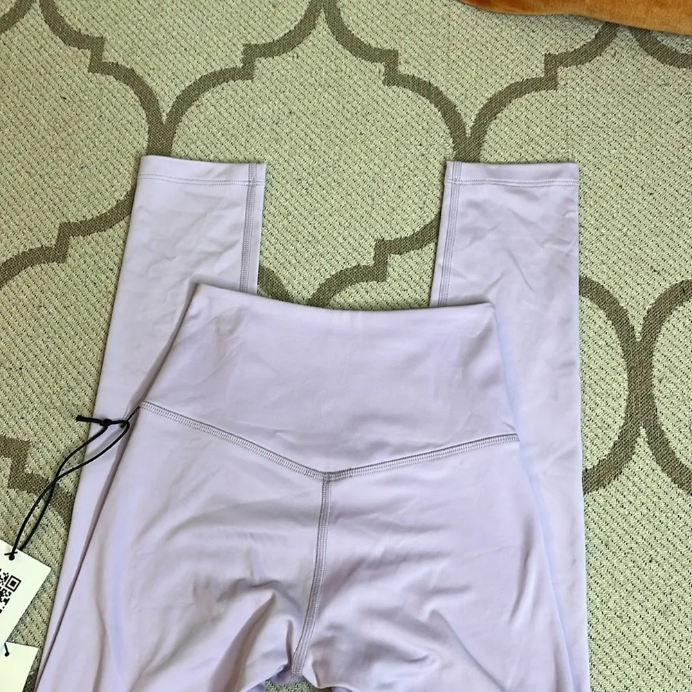 Girlfriend Collective Ultralight Crop Legging in Bellflower - Image 3