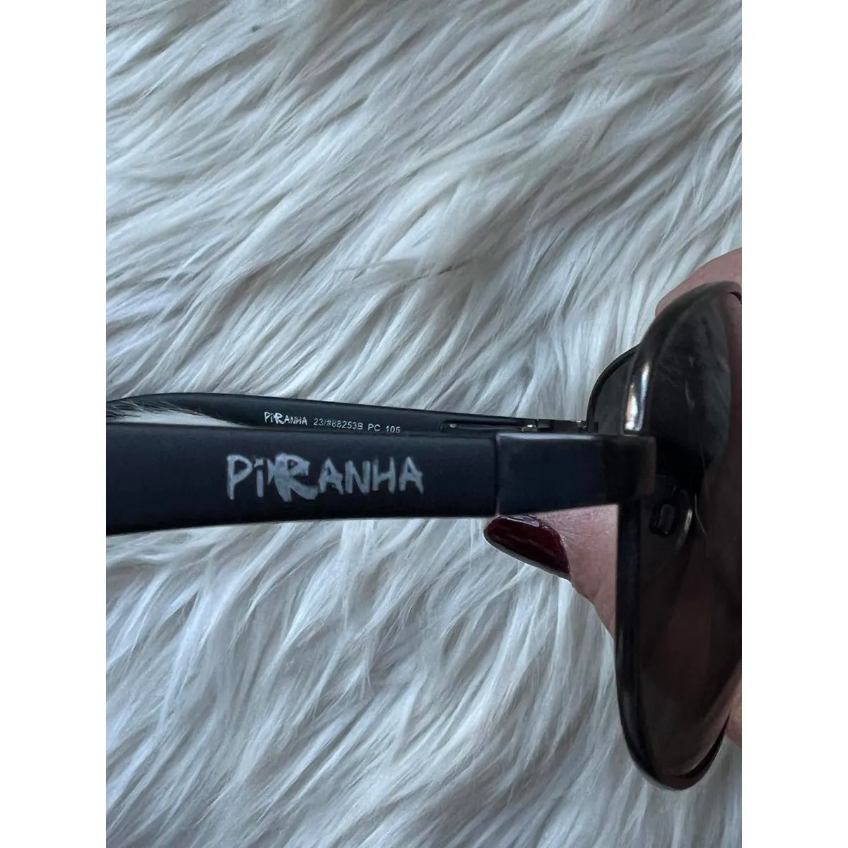 Piranha Classic Black Aviator Sunglasses - Image 5