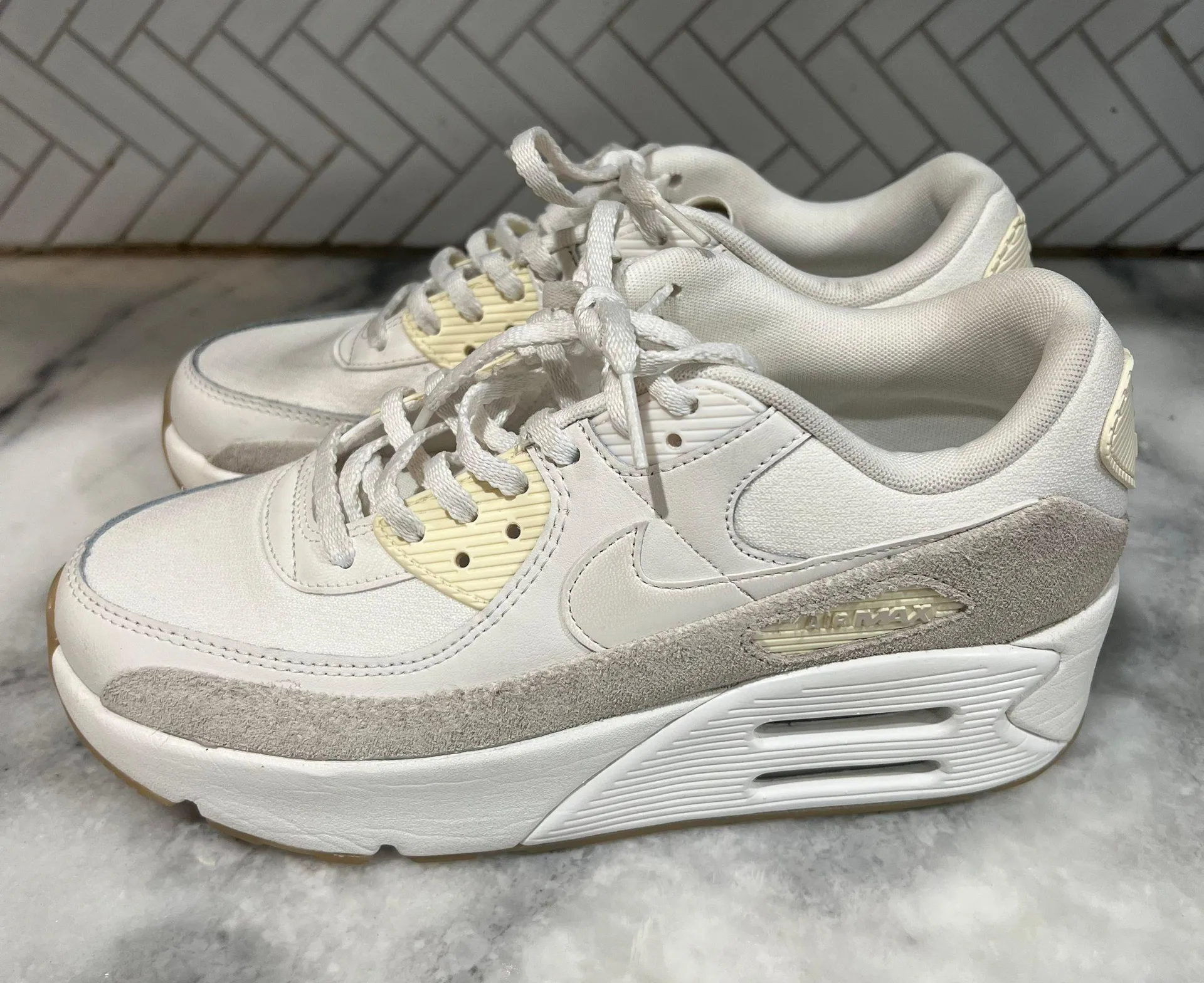 Air Max 90 LV8 Sail Light Orewood Women Platform Shoes FD4328-100 9.5 - Image 4