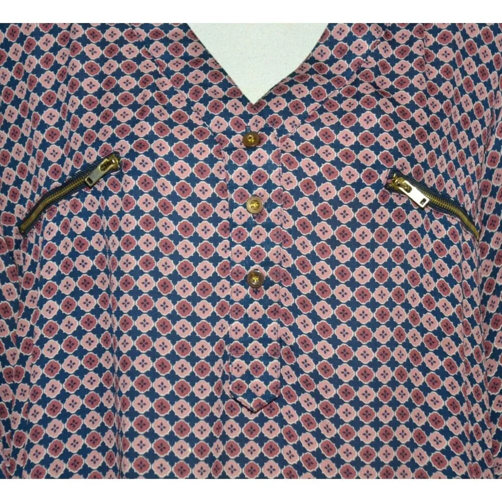 Rue + Women's V - Image 3