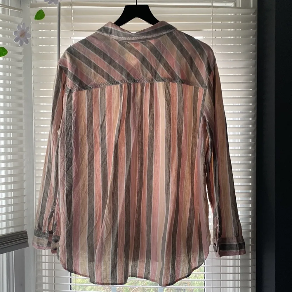 Caslon Nordstrom linen striped button down shirt, size 1X - Image 10