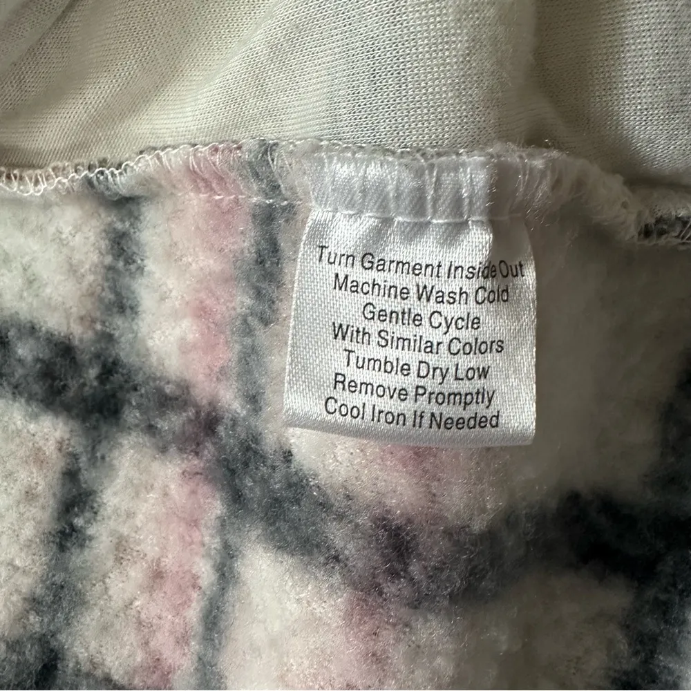 The Sweatshirt Project Plaid Fleece Button Up Pink & Black Shirt Jacket Sz Large - Image 12