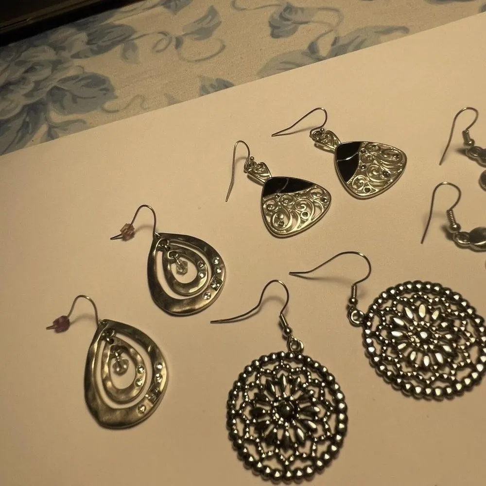 Women’s Lot Of 4 Bead Dangle Costume Earrings Pierced Beaded Mix Silver Tone - Image 5