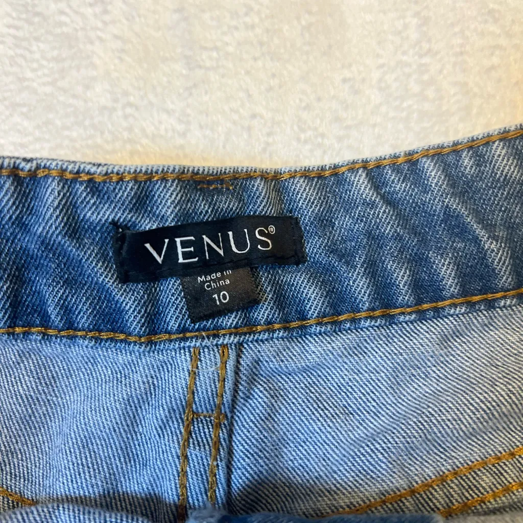 VENUS Light Blue‎ Denim Shorts rhinestone decoration Size 10 - Image 2