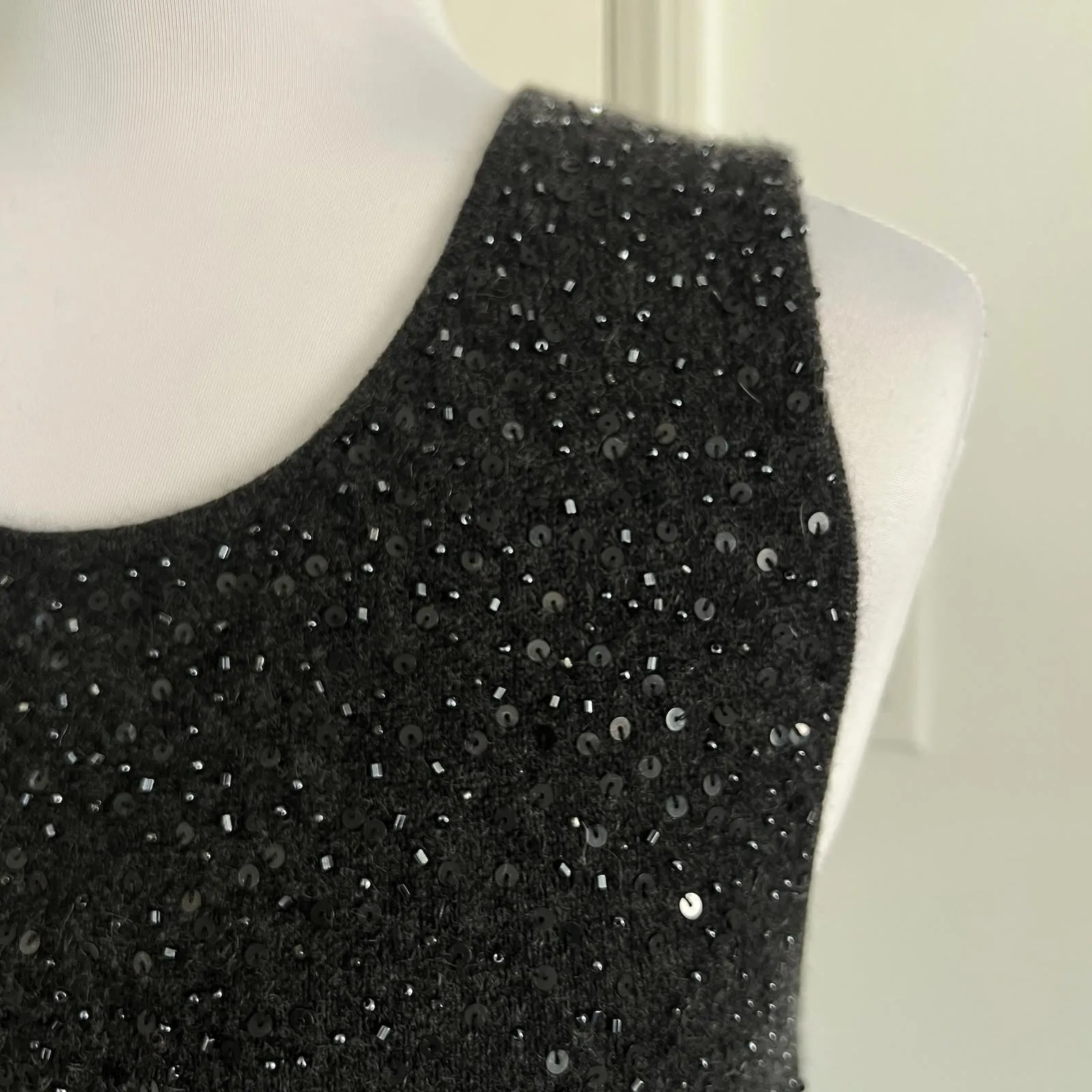 Linda Allard Ellen Tracy Black Sequin Knit Tank Top Shell Size M Wool Cashmere Size M - Image 3