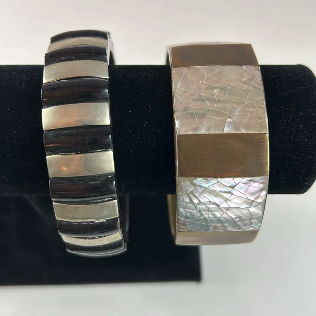 Y2K Two vintage striped wide bangle bracelets - Image 3