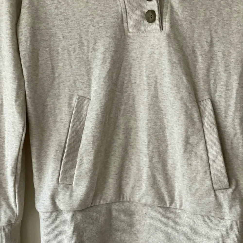 Banana Republic Oatmeal Women’s Sweater - Image 5